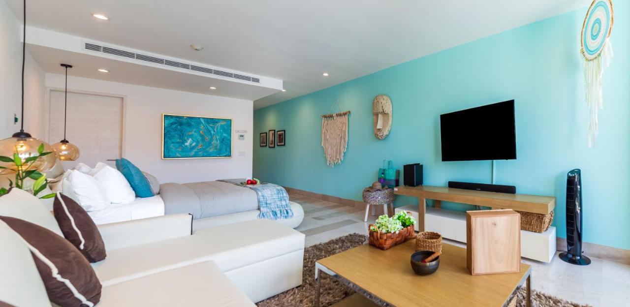 Luxury Oceana, Steps From The Beach, Club, Restaurant And Gym!! *