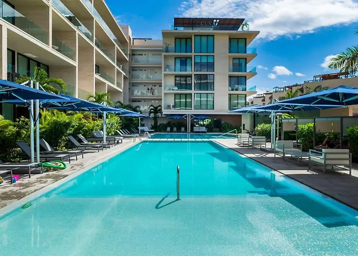 Luxury Condo Oceana, Steps From The Beach, Beach Club, Restaurant And Gym!!