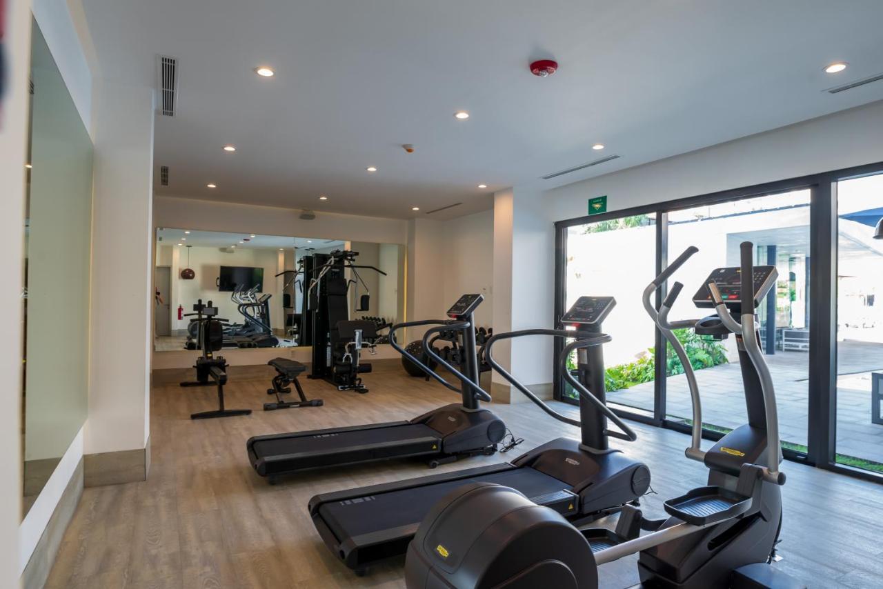 Luxury Oceana, Steps From The Beach, Club, Restaurant And Gym!!