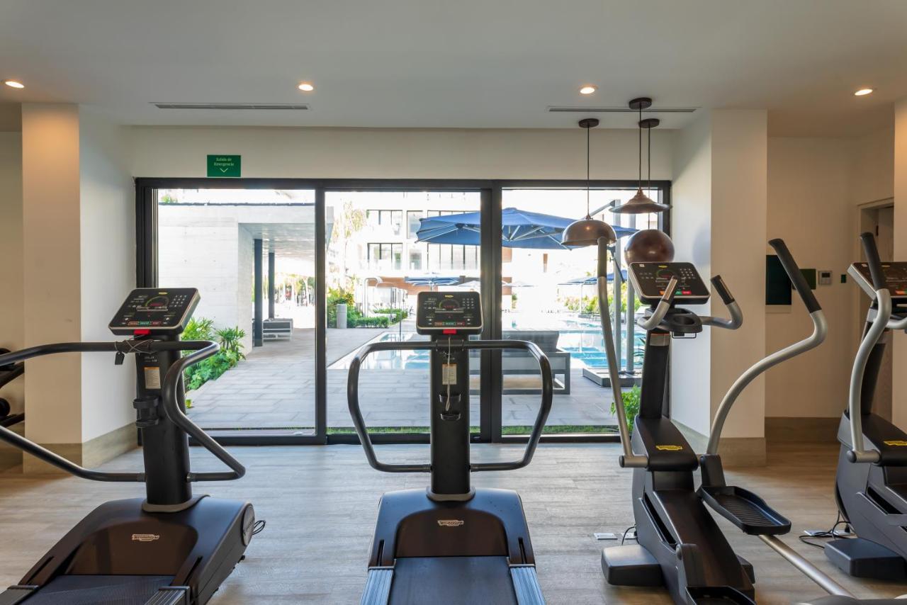 Luxury Oceana, Steps From The Beach, Club, Restaurant And Gym!! *